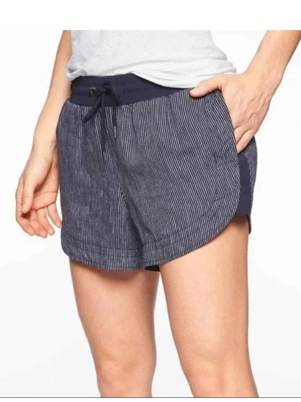 Athleta Beachside Bali linen navy blue pinstripe shorts